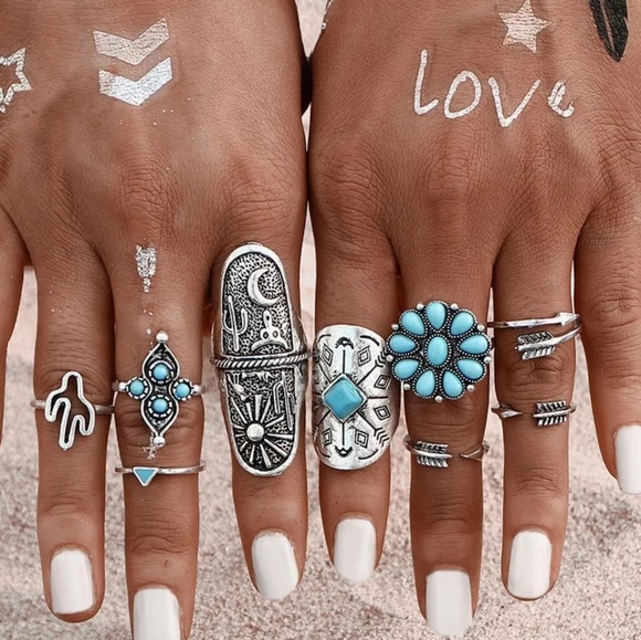 Jewelry - LAST 1🆕️9pc Boho silver ring set